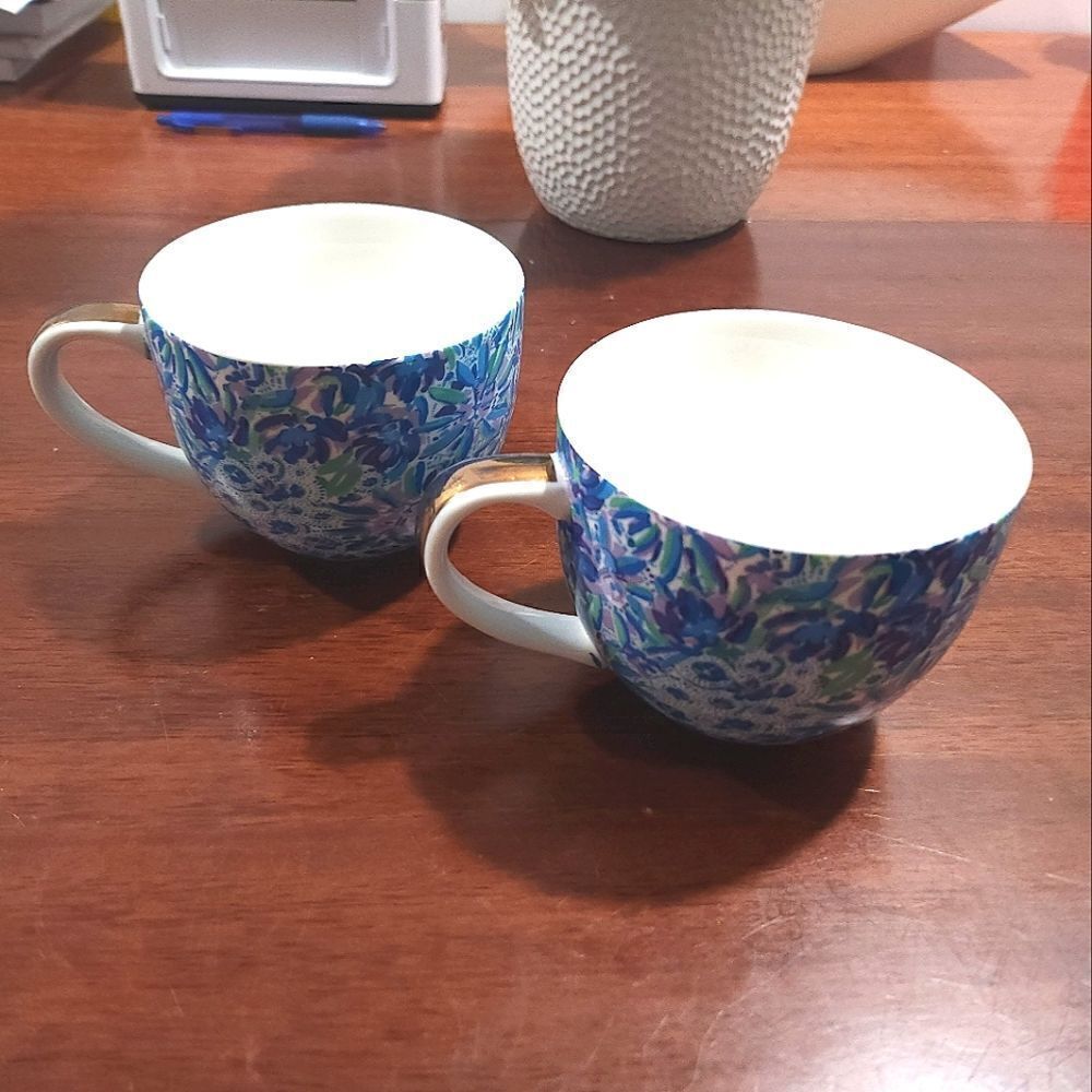 Lilly pulitzer blue cups set of 2